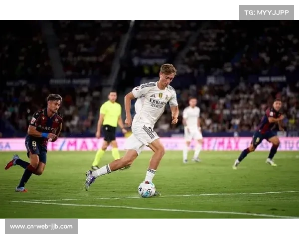 瓦伦西亚西甲1-0莱万特,皇马旧将杜罗进球 瓦伦西亚西甲1-0莱万特,皇马旧将杜罗进球