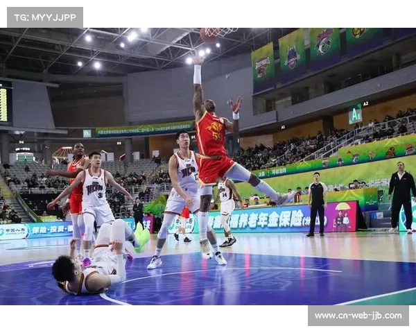 上海114-94击败山西卫冕CBA俱乐部杯冠军，洛夫顿25分8篮板